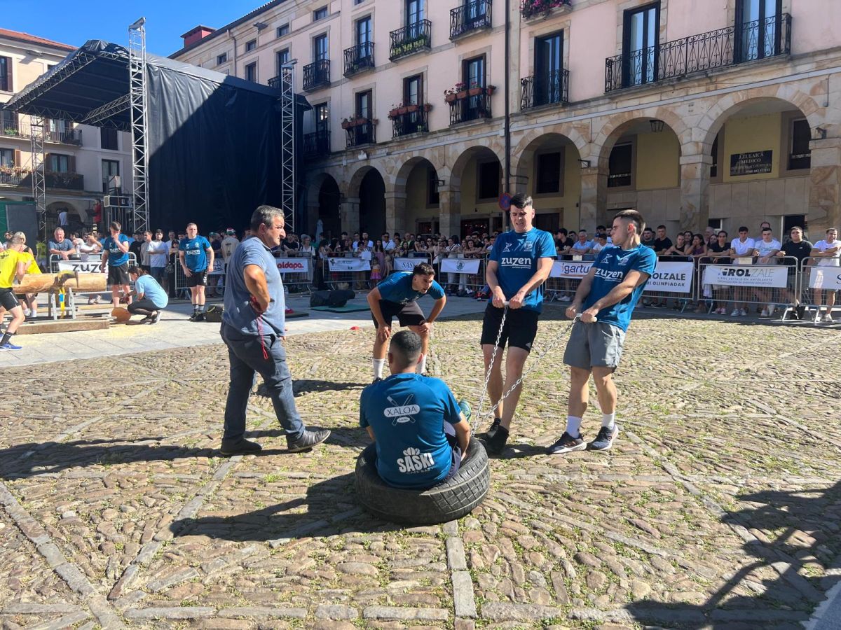 Gran ambiente en las fiestas de Zumarraga