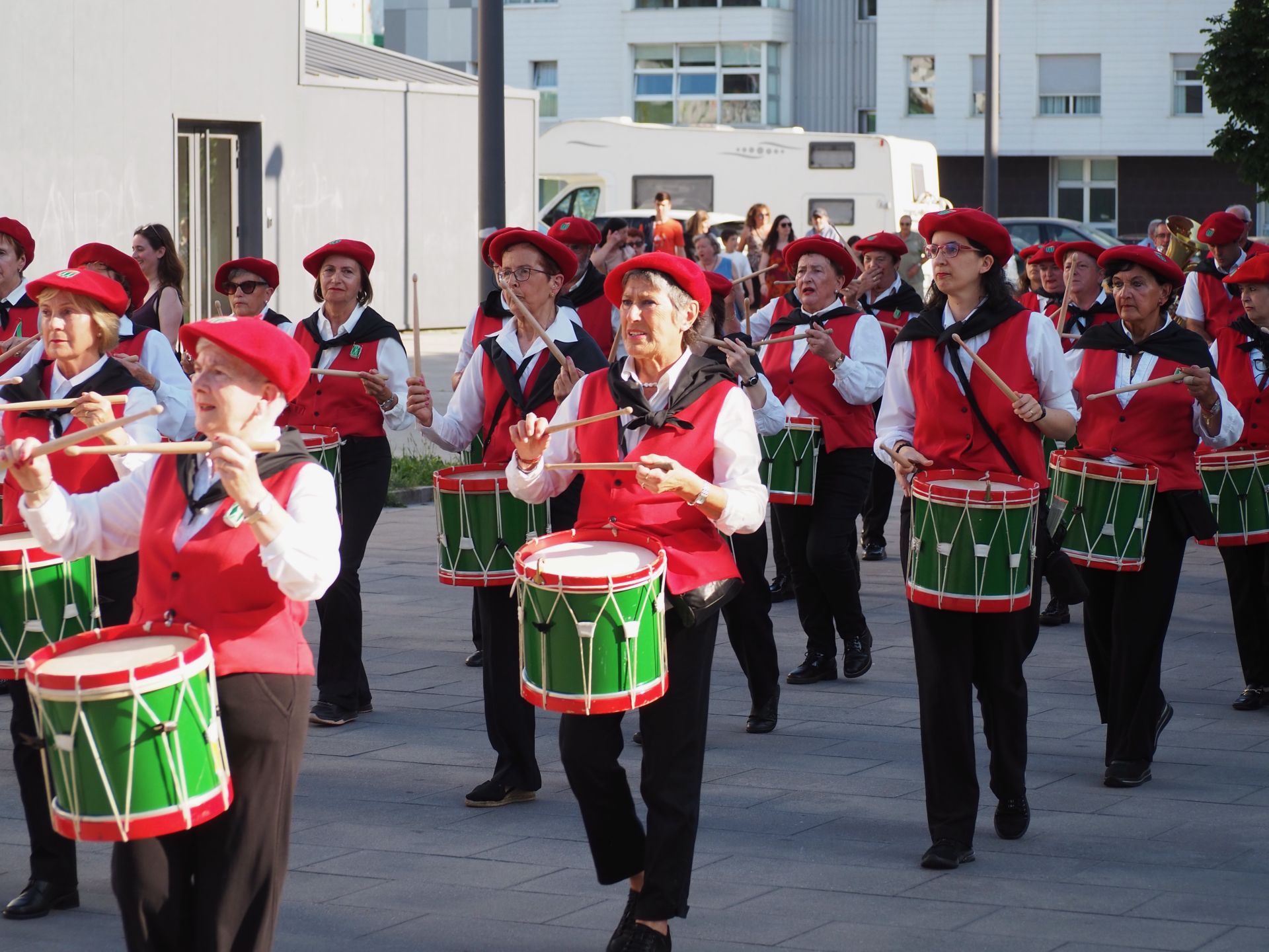 Zumaia disfruta de sus fiestas patronales en honor a San Pedro