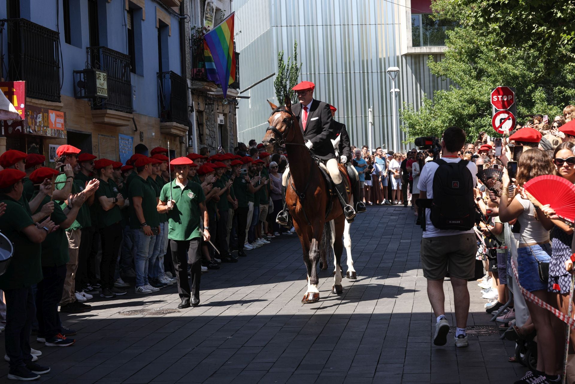 Irun vive una intensa víspera del gran día del año