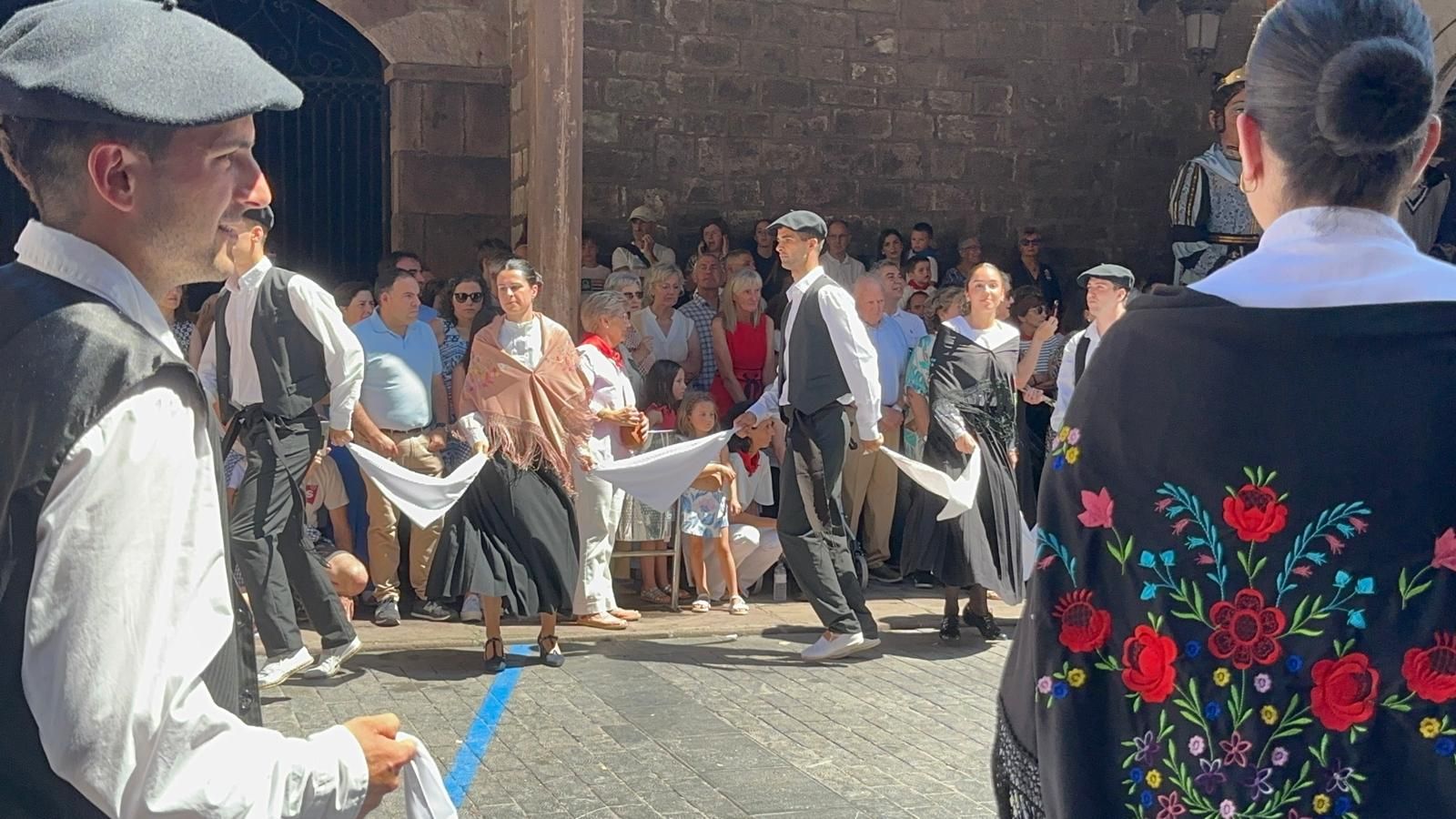Doneztebe baila al sol