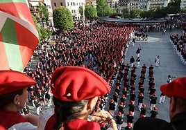 Alarde en Irun en el caluroso día de San Marcial.