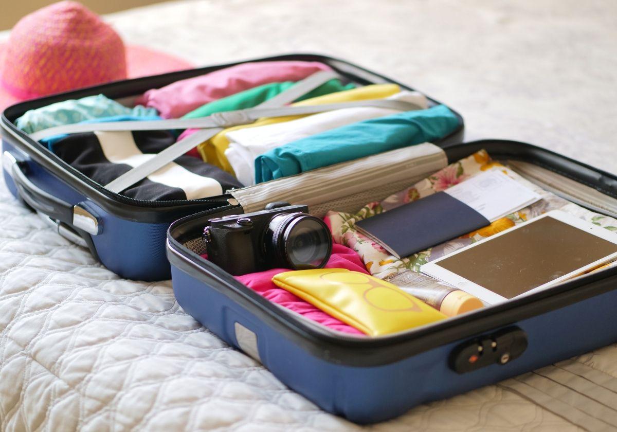 El truco para ahorrar espacio en la maleta y «no pagar por exceso de equipaje» estas vacaciones de verano