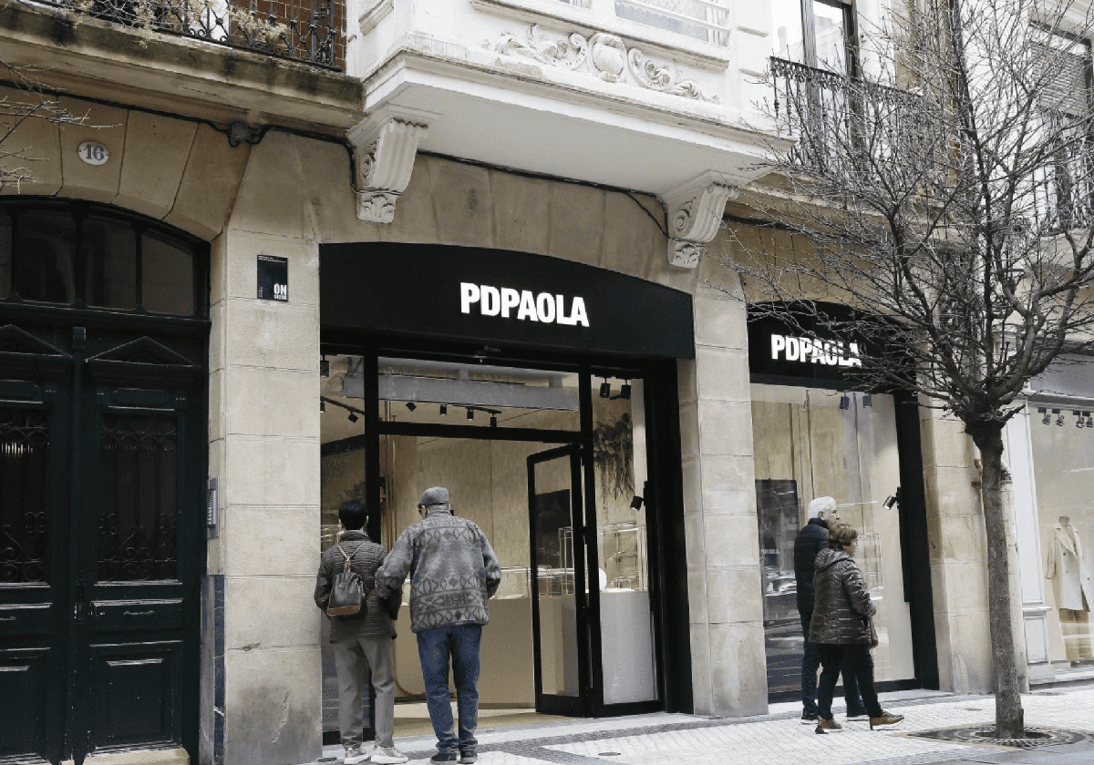 Joyería PdPaola, cerrada recientemente en la calle San Marcial 16.