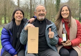 La enóloga Andrea Vargas, Karlos y Amaia Arguiñano presentando su proyecto gastronómico, la 'Bodega K5'