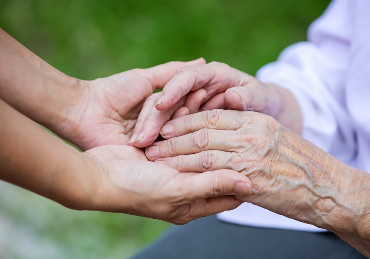 10 claves para proteger la salud y bienestar de las personas mayores en verano