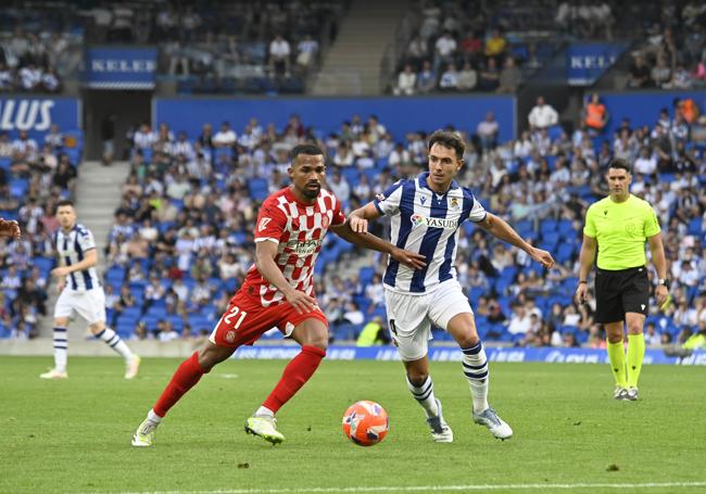 La última tarde en Anoeta. El 18 de mayo de 2025 vivió frente al Girona su último partido con la camiseta de la Real ante su gente. Jugó el encuentro completo en el día de la despedida de Imanol