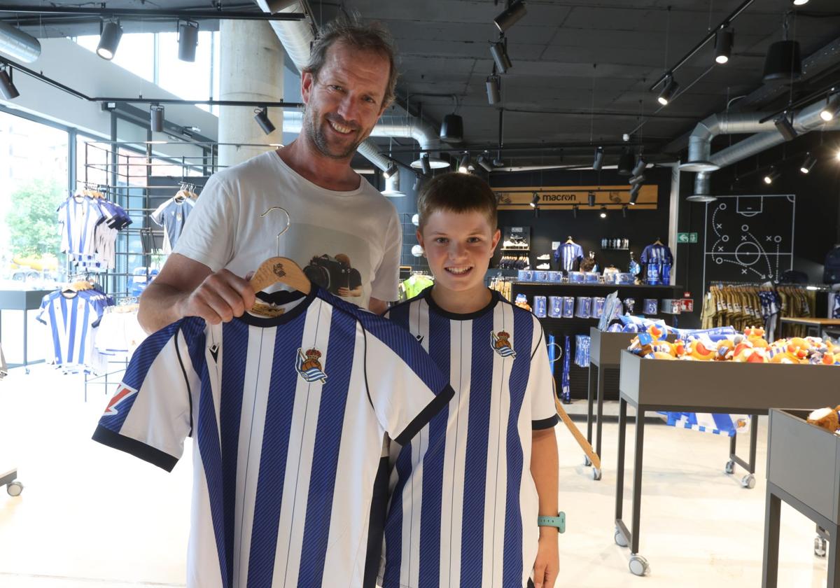 Las primeras equipaciones de la Real ya están vendidas