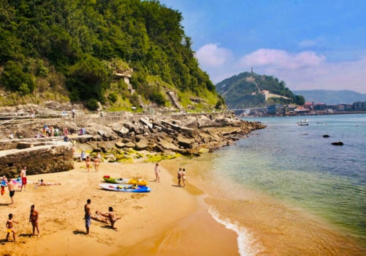 Ni La Concha ni Ondarreta: la mejor playa de San Sebastián para pasar el día con niños