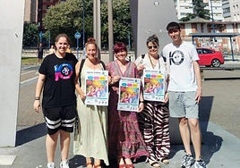 Autoridades y organizadores de la sesión de cine en su presentación ante la prensa.