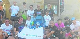 Xabier Salillas, en apoyo a la asociación Aurrera Markelekin, completó 6.800 metros en Ziordia tirando de la silla del urnietarra Markel Carmona.