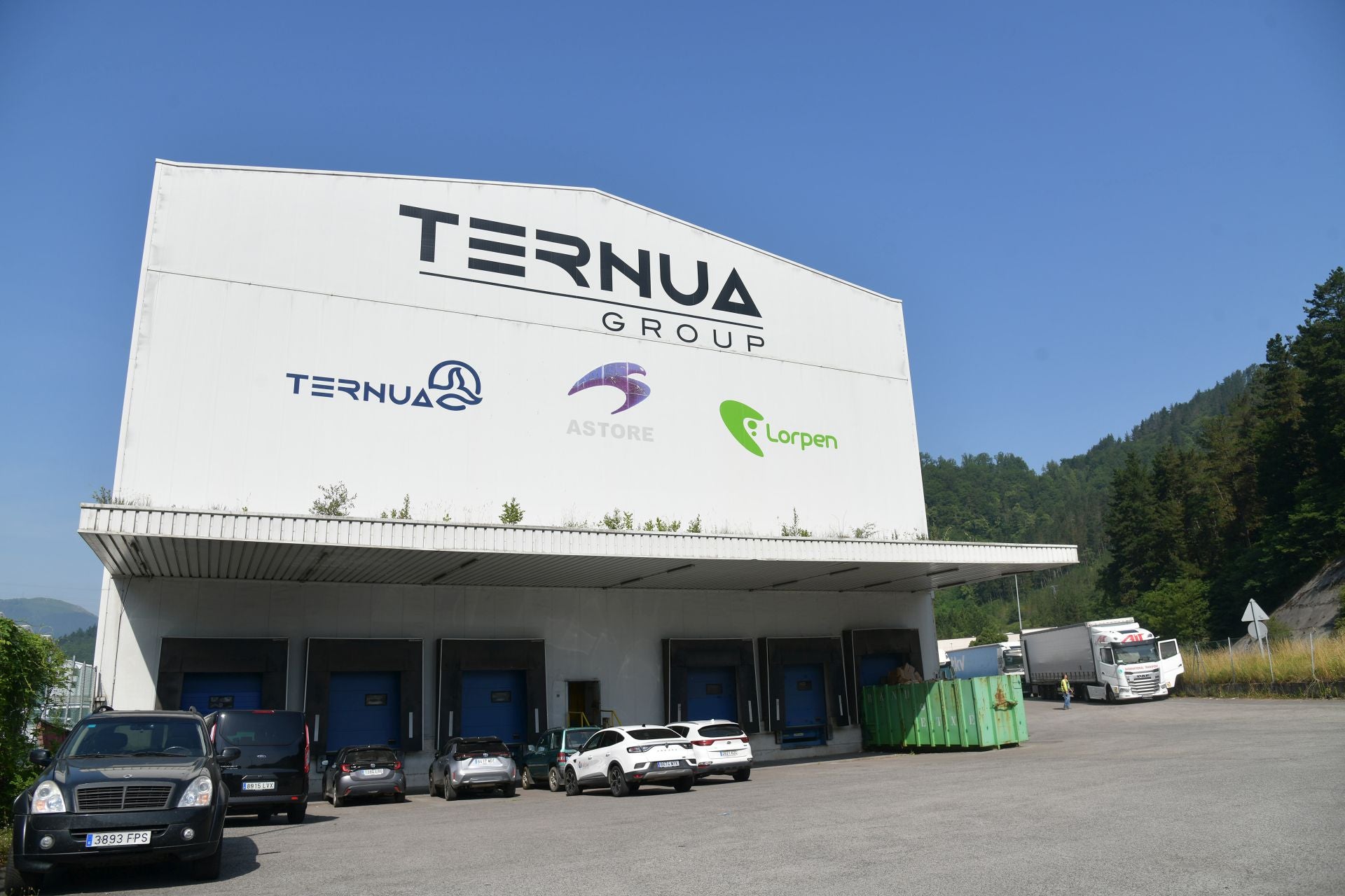 Exterior de la empresa Ternua, en Arrasate, que entró en concurso en junio