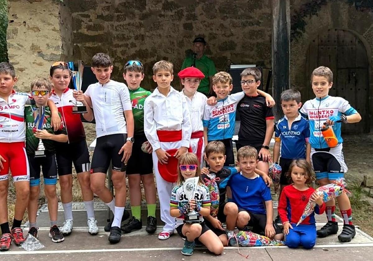 Participantes de la challenge tras la entrega de premios.