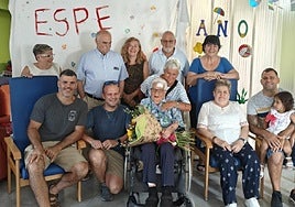 Esperanza Velasco cumple cien años