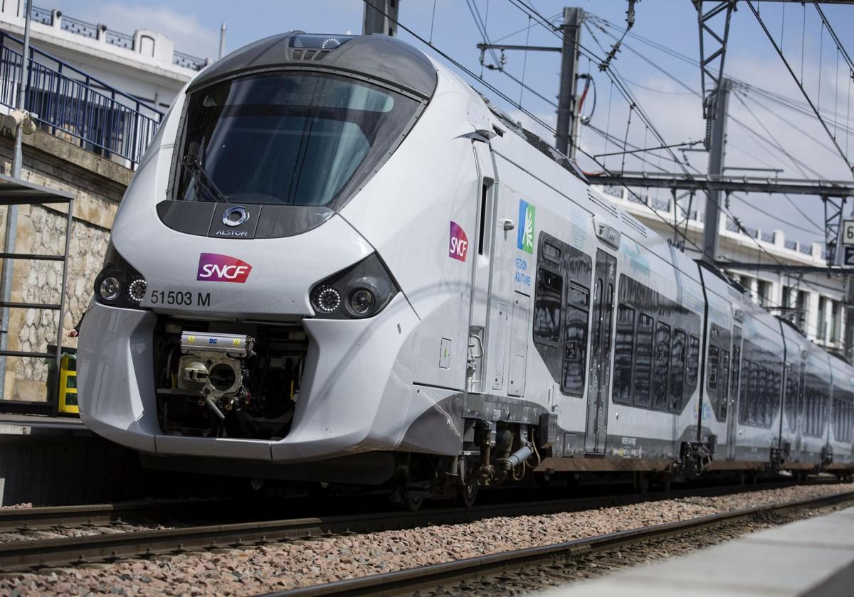 Imagen de un tren regional Coradia de CAF.