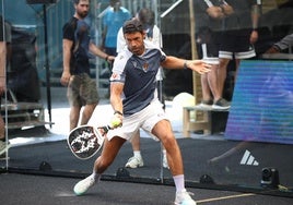 Xabi Prieto en las pistas del Real Club Tenis de San Sebastián.