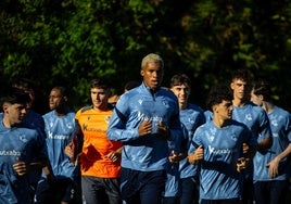 Zac Shuaib encabeza el grupo en el primer entrenamiento del 'C', tercer equipo de la Real