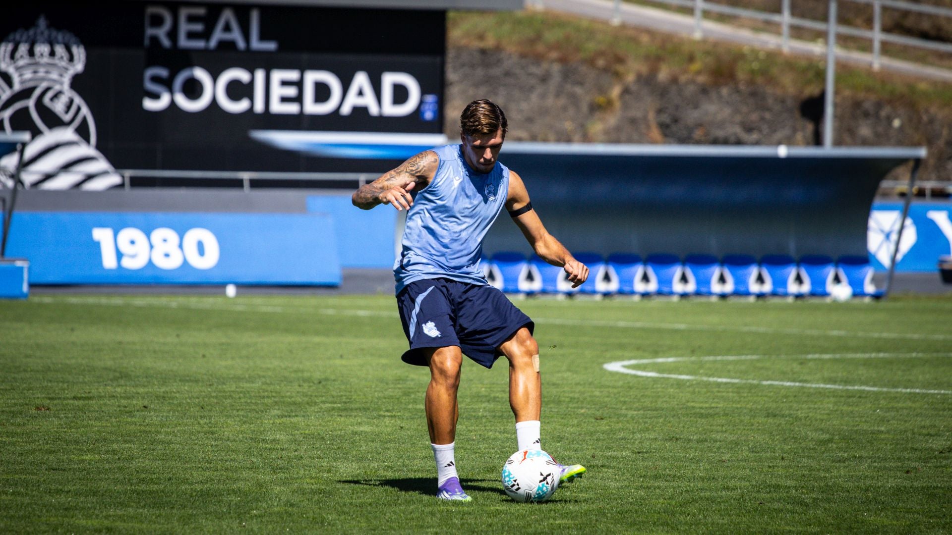 Sudor y goles en el cuarto entrenamiento de Sergio