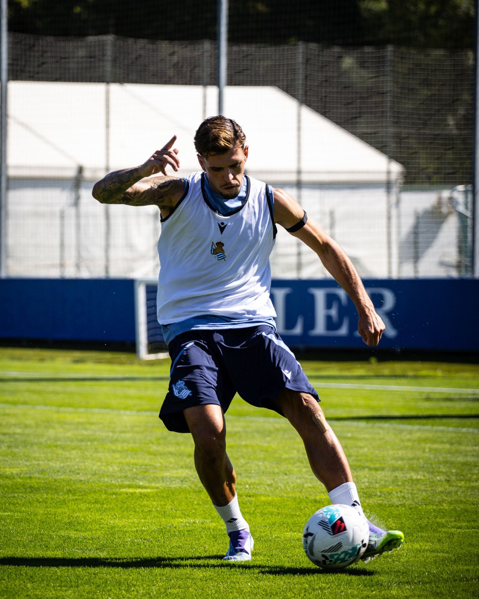 Sudor y goles en el cuarto entrenamiento de Sergio