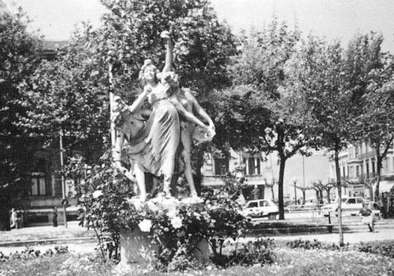 Durante varias décadas, 'Las bailarinas' estuvieron en el Boulevard.