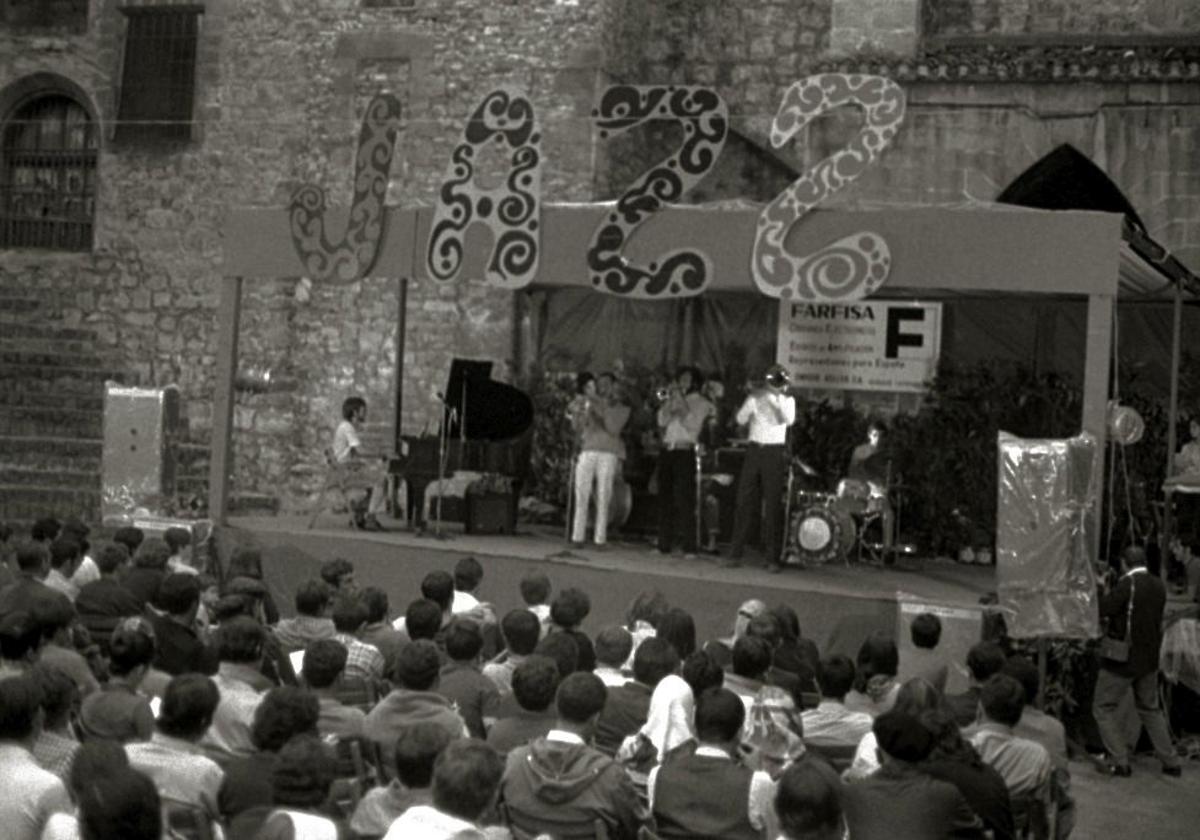 Hace 50 años, el Jazzaldia cambió por primera vez la 'Trini' por el Velódromo.