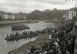 Fiestas en Loiola en honor de San Ignacio, patrón de Gipuzkoa, el 31 de julio de 1929. El río acogió los concursos de natación y cucañas.