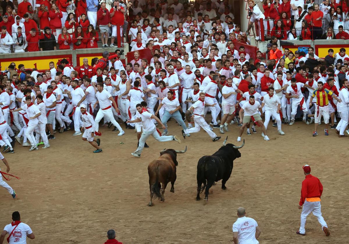 Dos toros permanecieron el año pasado mucho tiempo en el ruedo.