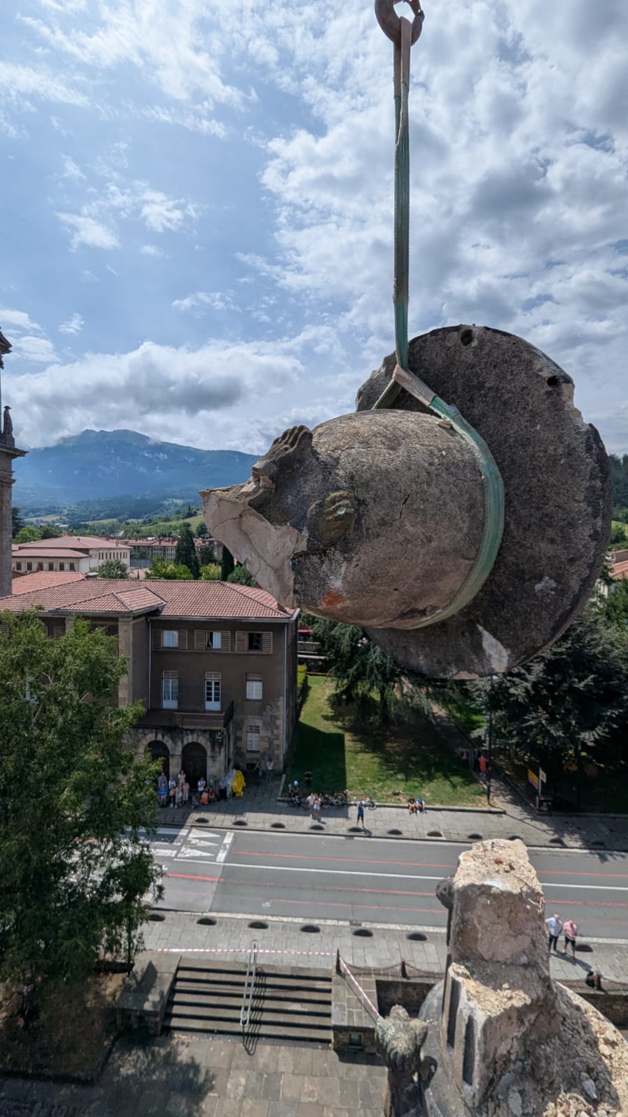 Daños en el edificio de la Universidad de Oñati por la caída de un rayo