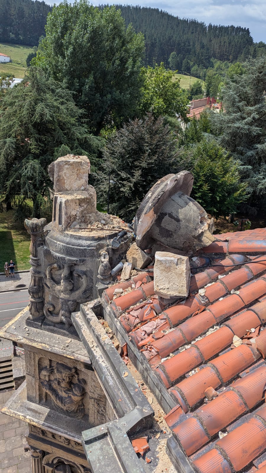 Daños en el edificio de la Universidad de Oñati por la caída de un rayo