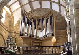 El órgano de la iglesia parroquial San Nicolás de Bari.