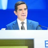 El presidente del BBVA, Carlos Torres, durante la junta de accionistas extraordinaria en la que se aprobó la ampliación de capital para el canje.