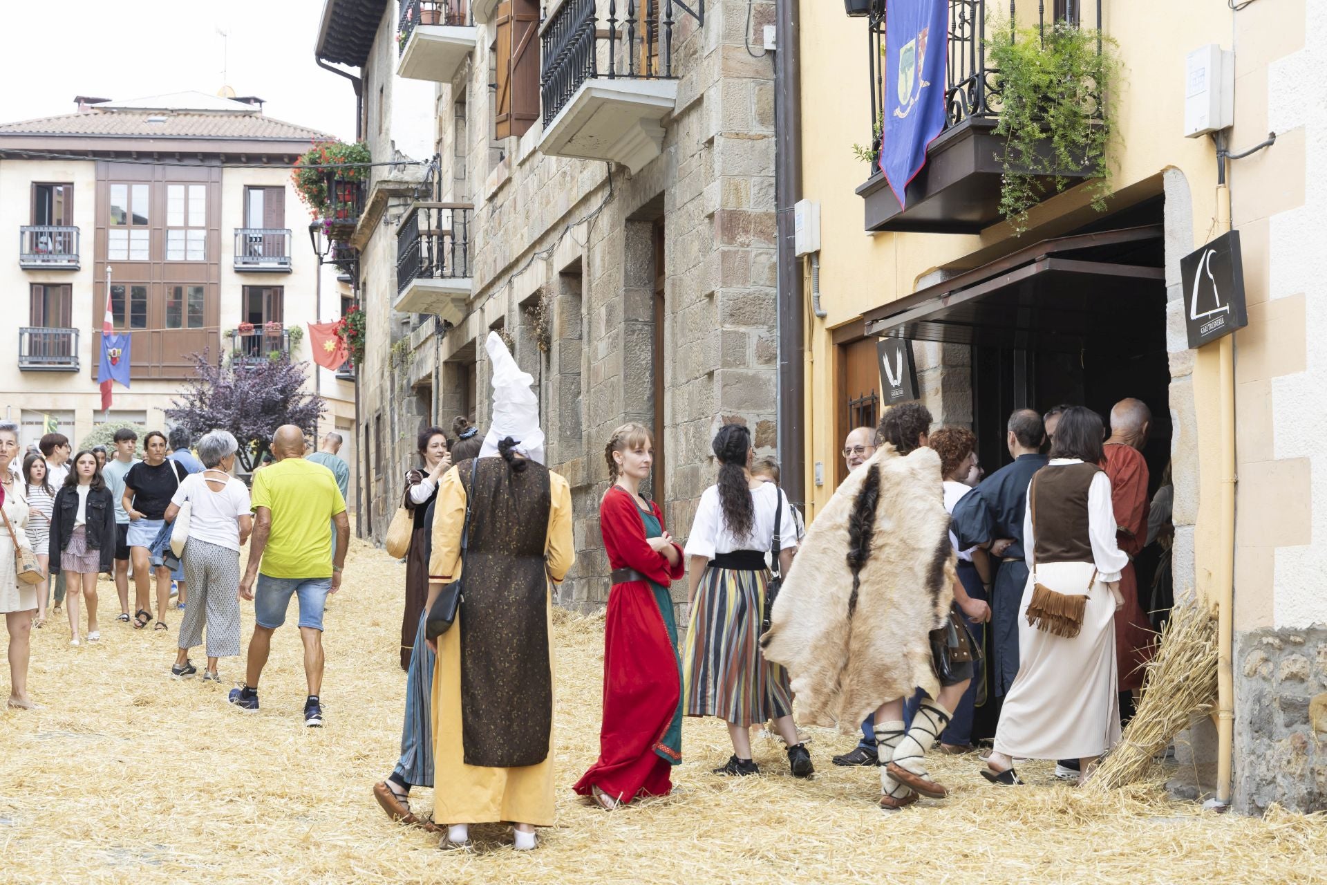 Segura recupera su feria medieval diez años después
