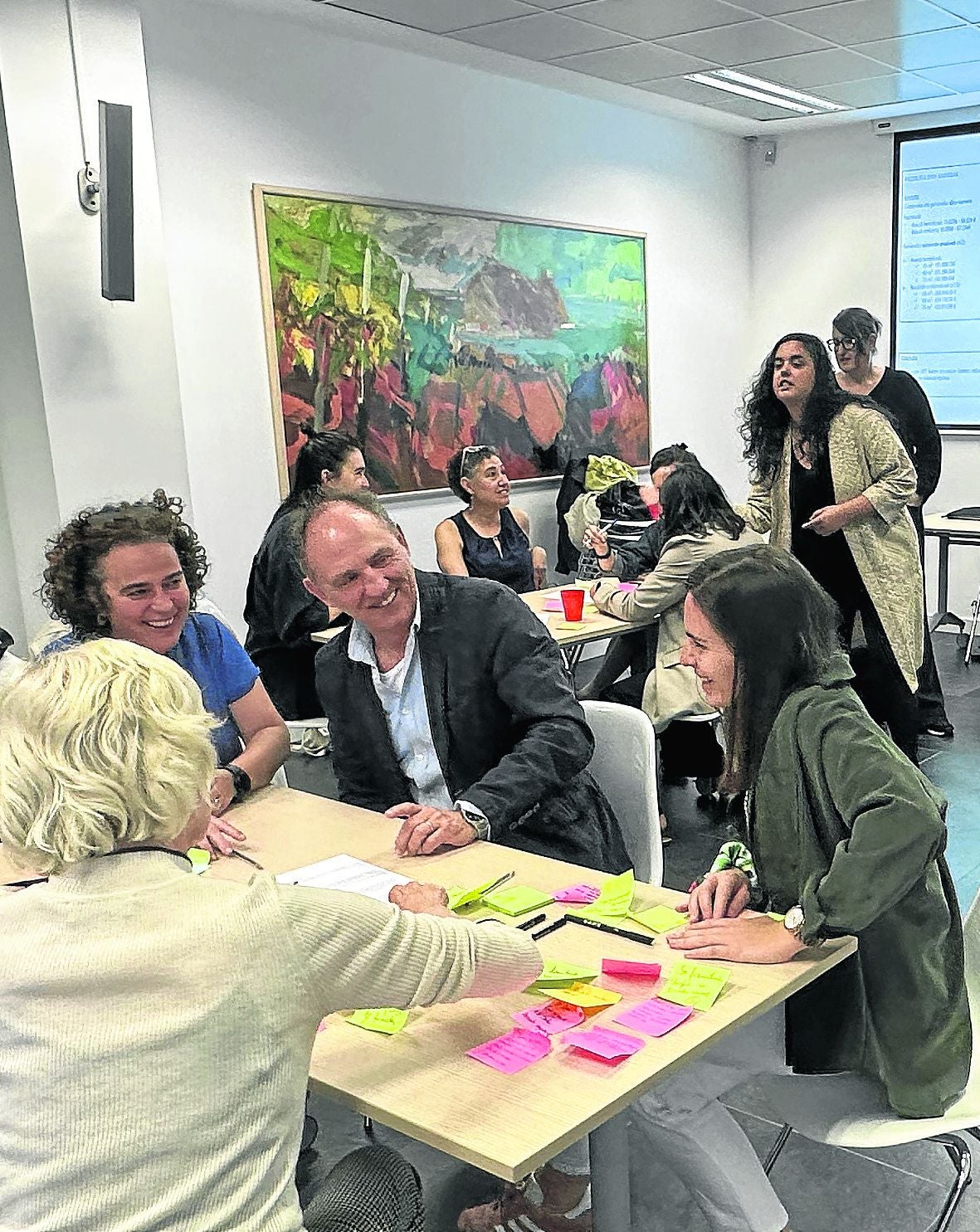 Una de las reuniones celebradas en Etxezabala.
