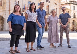 Los cinco representantes de EH Bildu en el Ayuntamiento de Zumarraga durante la presente legislatura.