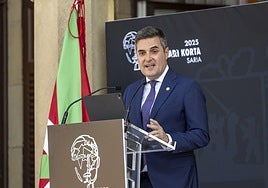 El consejero de Industria, Mikel Jauregi, durante la entrega de los Premios Joxe Mari Korta esta semana