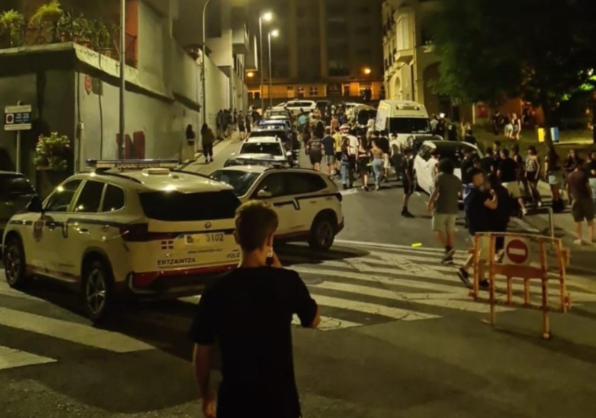 Imagen de los fuertes altercados en la calle Araba de Ordizia
