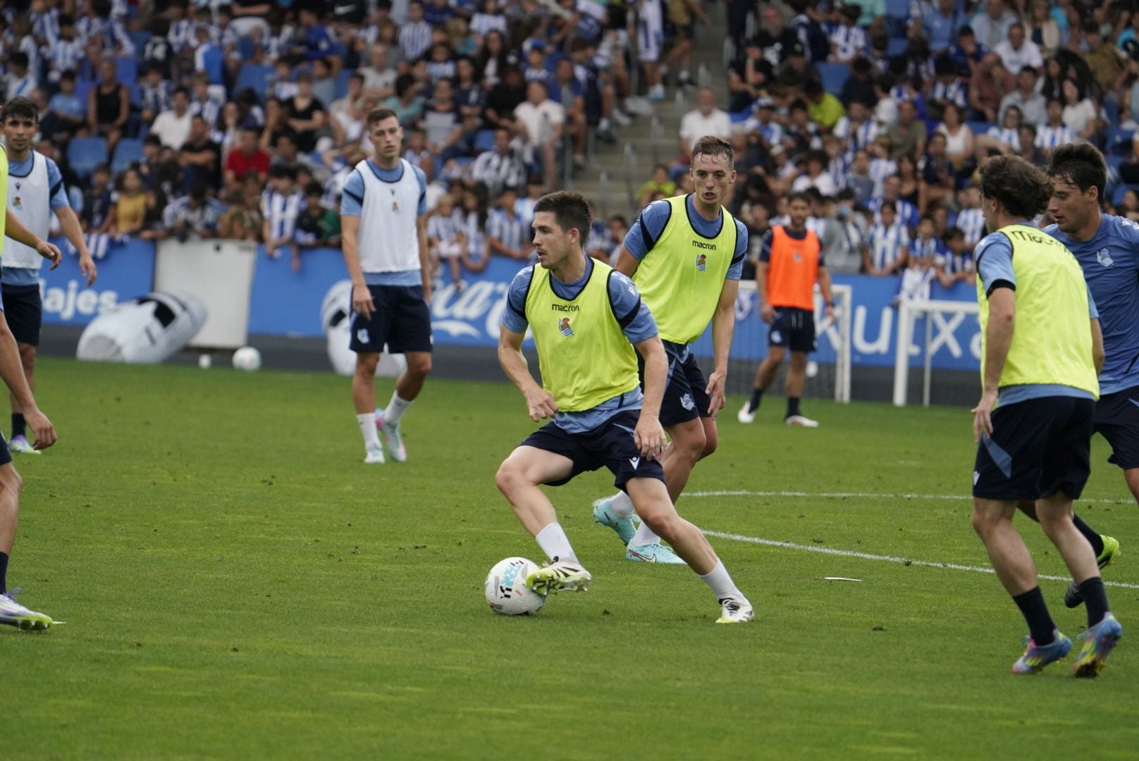Entrenamiento rodeado del cariño del público