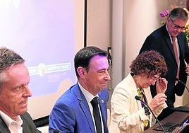 Iñaki Ruiz, Mikel Torres, Elena Pérez Barredo y Alfonso Gurpegi presentaron el informel