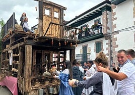 El desfile de carrozas de cada uno de los pueblos del valle volverá a ser uno de los principales atractivos de la fiesta.