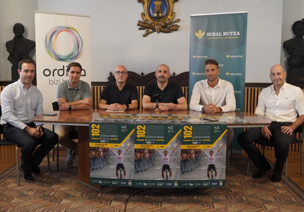 Imagen de la presentación de la prueba celebrada en el salón de plenos del Ayuntamiento.