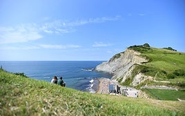 Itzurungo hondartzan egingo du geldialdia larunbatean Dantz-Point jaialdiak.