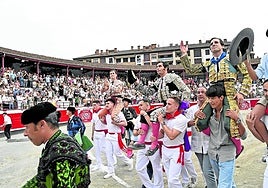 Luque, Morante y Ortega salen por la puerta grande en Azpeitia durante la Feria del pasado año
