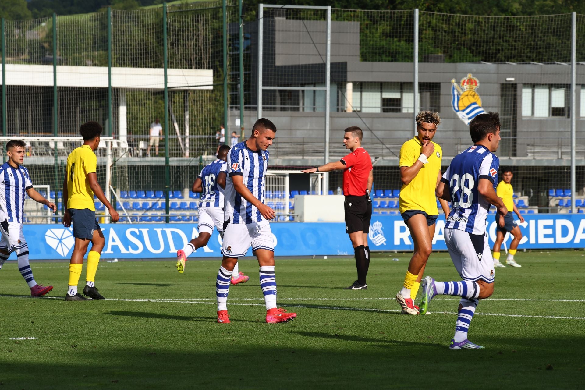 Victoria de la Real en el primer partido de pretemporada