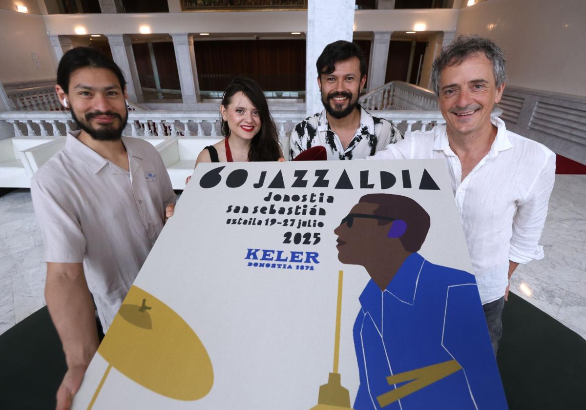 Leonardo Peña, Isabel Reyes y Leonel Merchán (Phonoclórica) y Harkaitz Mtez. de San Vicente (Oreka TX) este viernes en el Victoria Eugenia.