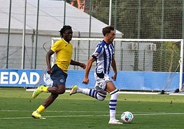 Goti encara la portería en un mano a mano.