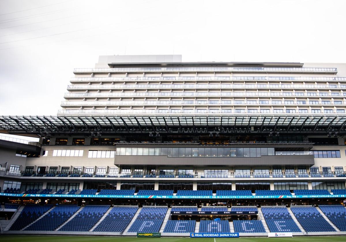 El hotel donde se hospeda la Real, incrustado en las gradas del Peace Stadium donde se disputa el segundo partido de la pretemporada.