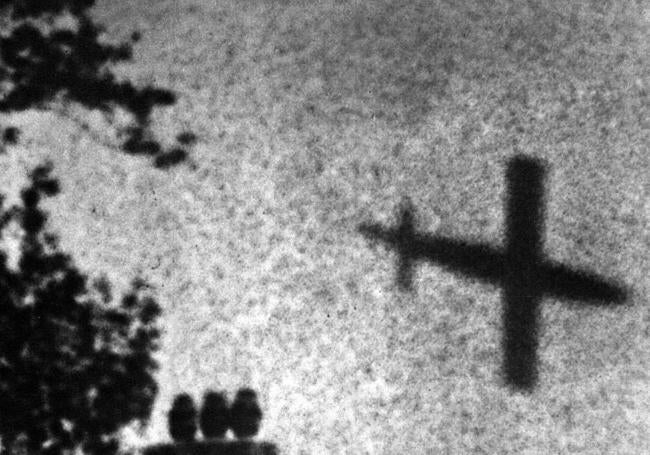 Un V-1 cayendo sobre Londres.