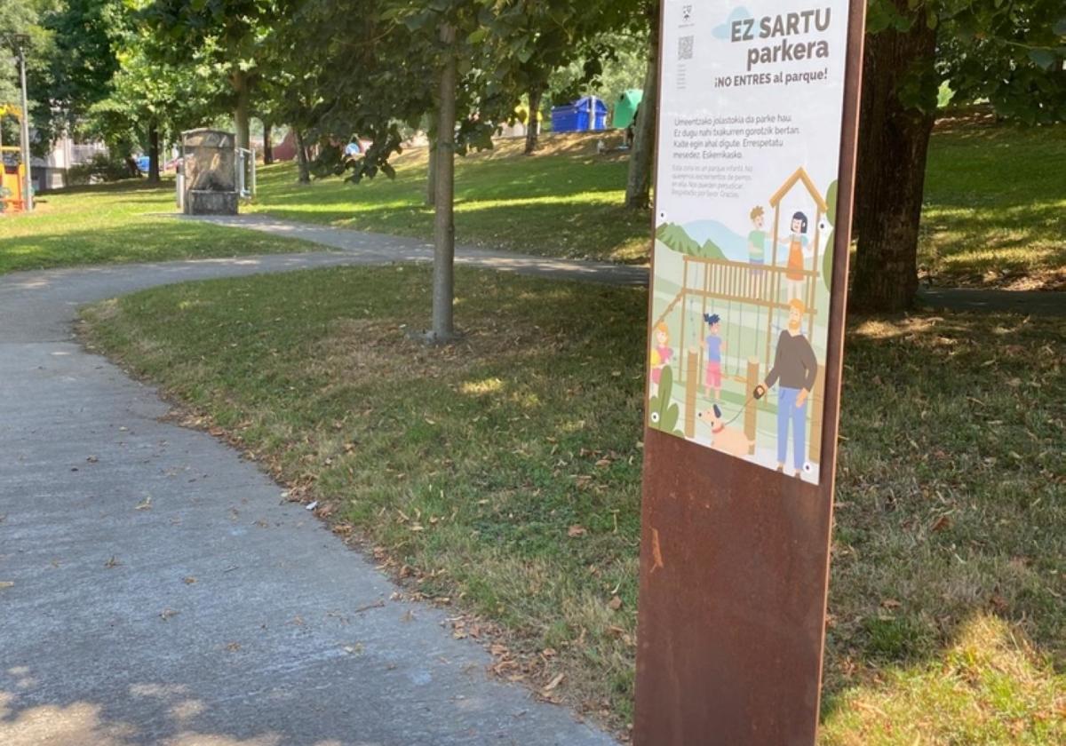 Imagen de los nuevos carteles colocados en la localidad.