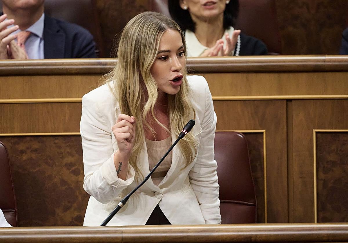 La diputada del PP, Noelia Núñez, durante un pleno en el Congreso de los Diputados.