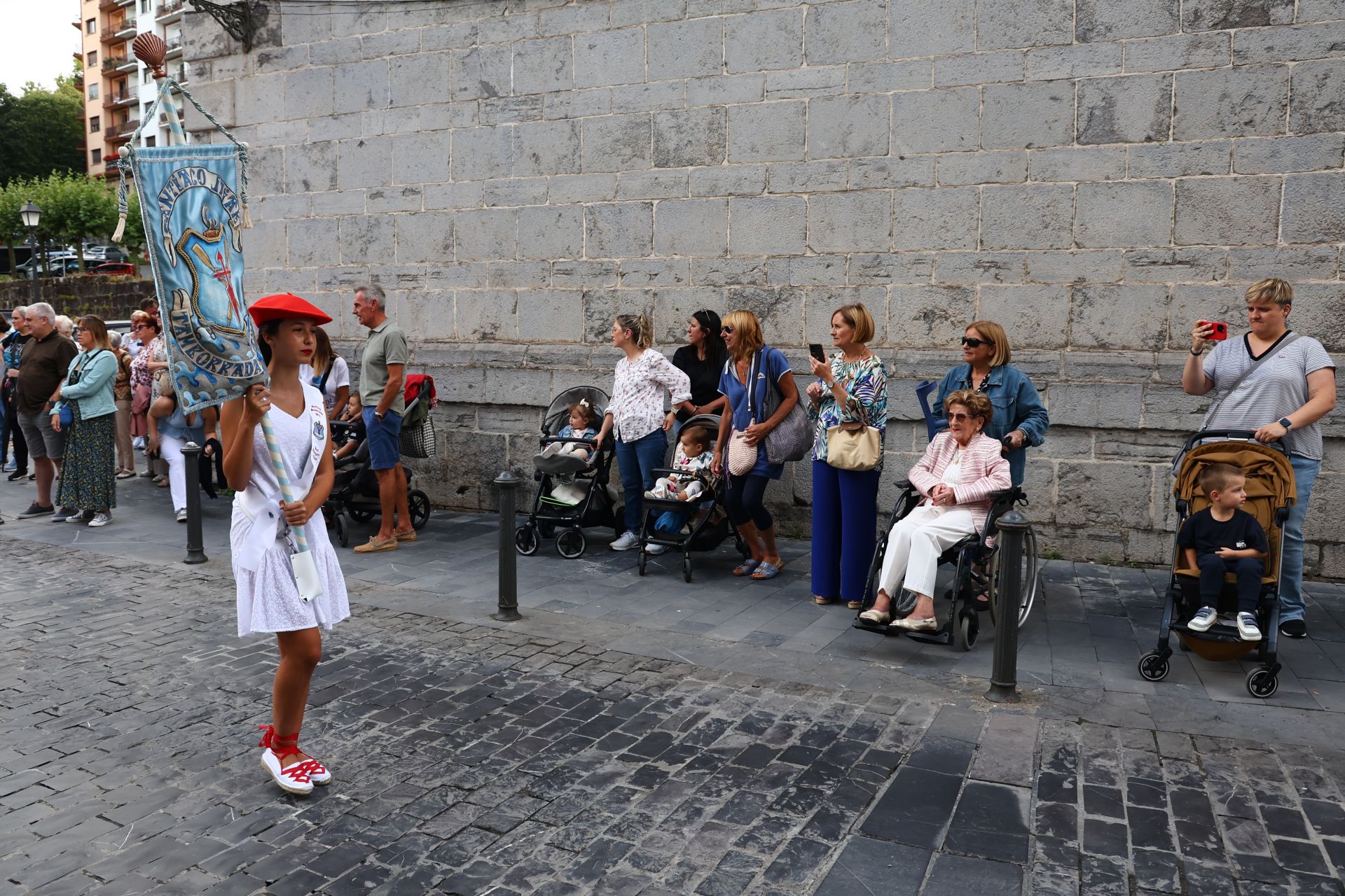 Tamborrada infantil y de veteranos en Irun