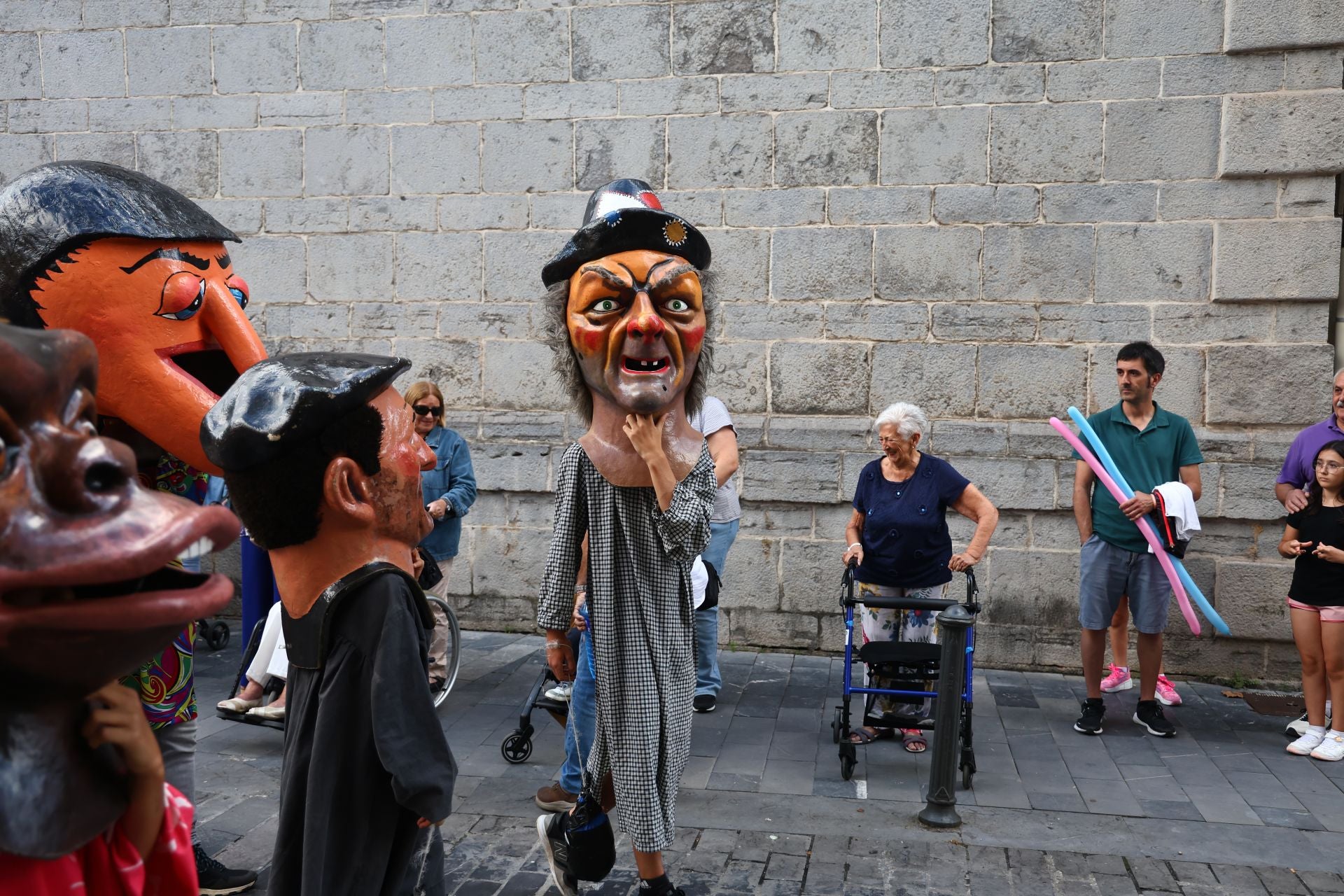 Tamborrada infantil y de veteranos en Irun